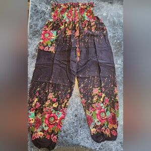 Women's Floral Harem Pants Med